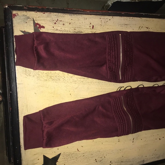 Men’s joggers - Picture 2 of 4